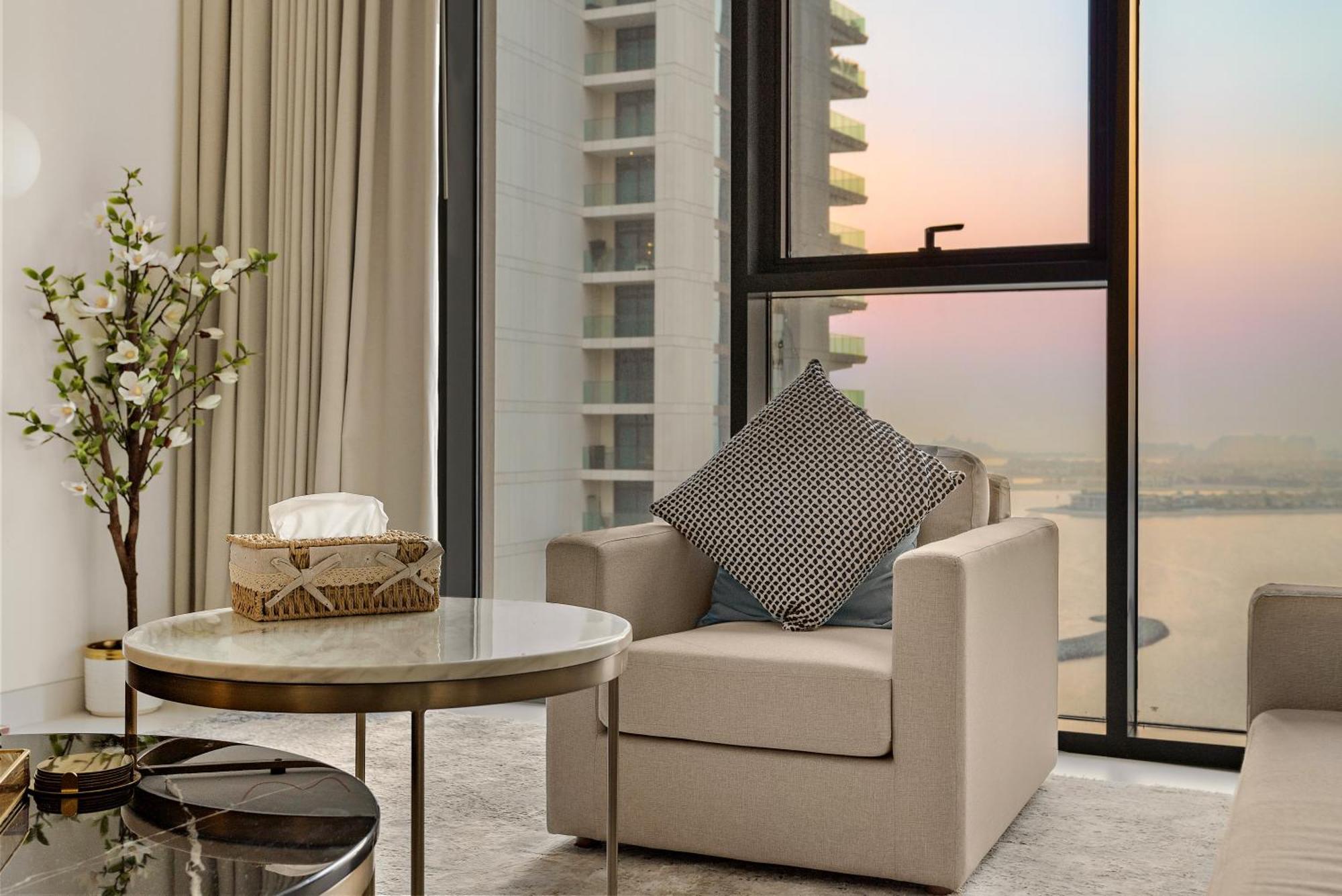 Full Sea View Marina Beachfront Escape With Private Apartment Dubai